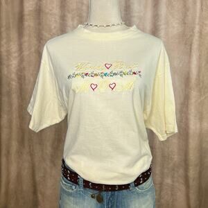 Vintage 90s World's Best Mom Floral Heart Embroidered T-Shirt Yellow Pastel